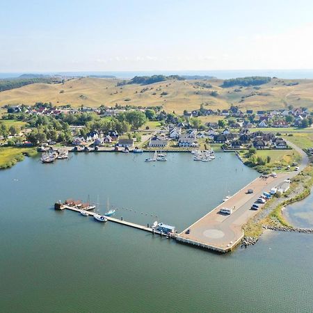 Wassernahes Ferienhaus Mit Meerblick Und Schwimmbadnutzung In Sellin - Ferienhaus Rohrweihe ガガー エクステリア 写真