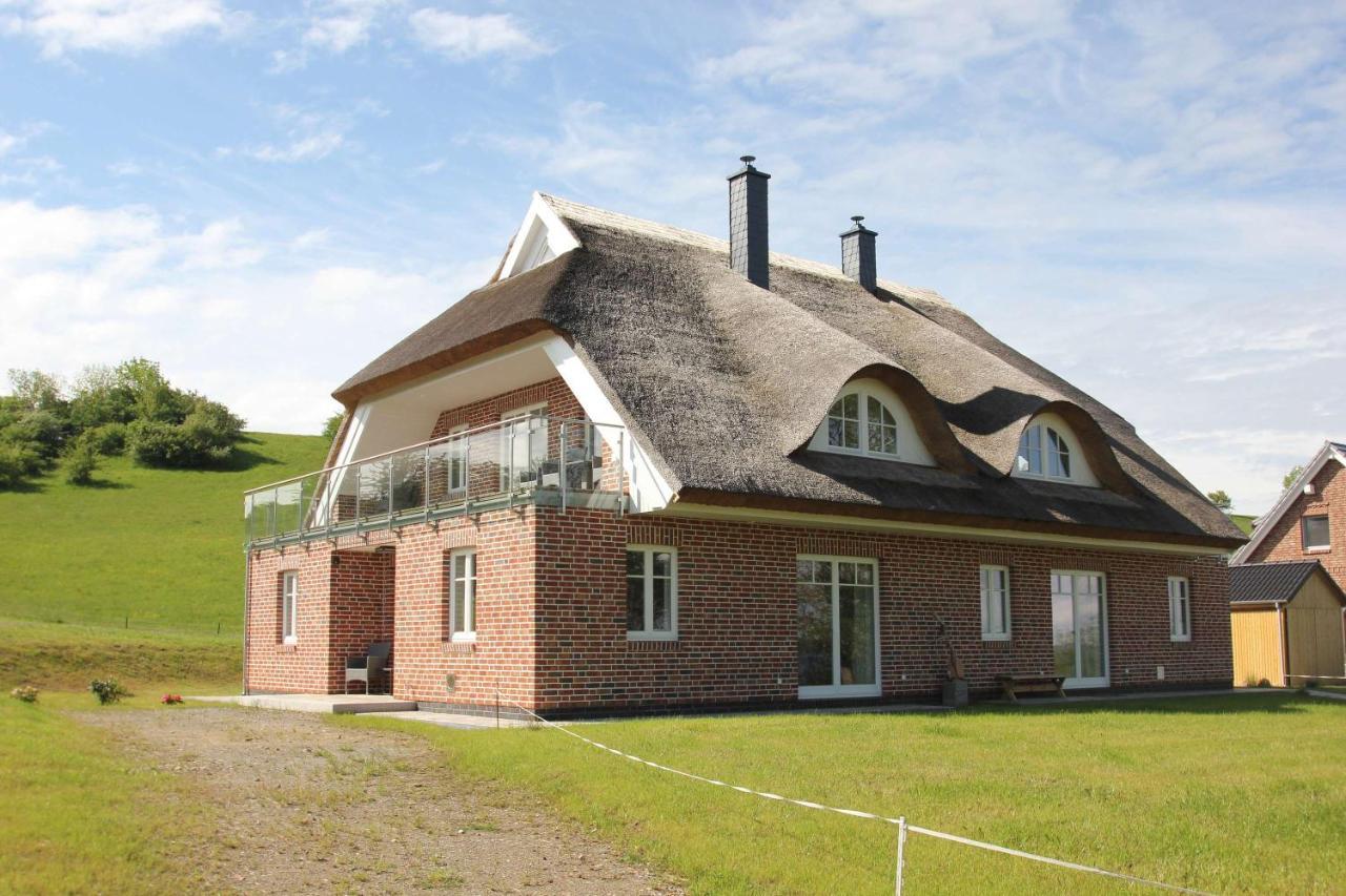 Wassernahes Ferienhaus Mit Meerblick Und Schwimmbadnutzung In Sellin - Ferienhaus Rohrweihe ガガー エクステリア 写真